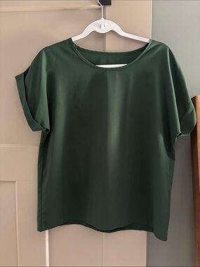SHEIN Forest Green Short Sleeve Women's Top